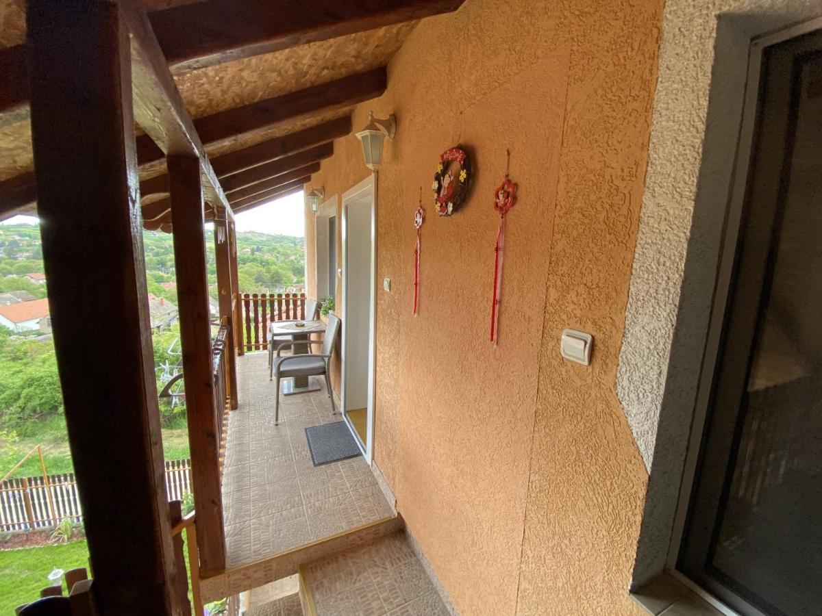 Apartman Simona Vrdnik Εξωτερικό φωτογραφία