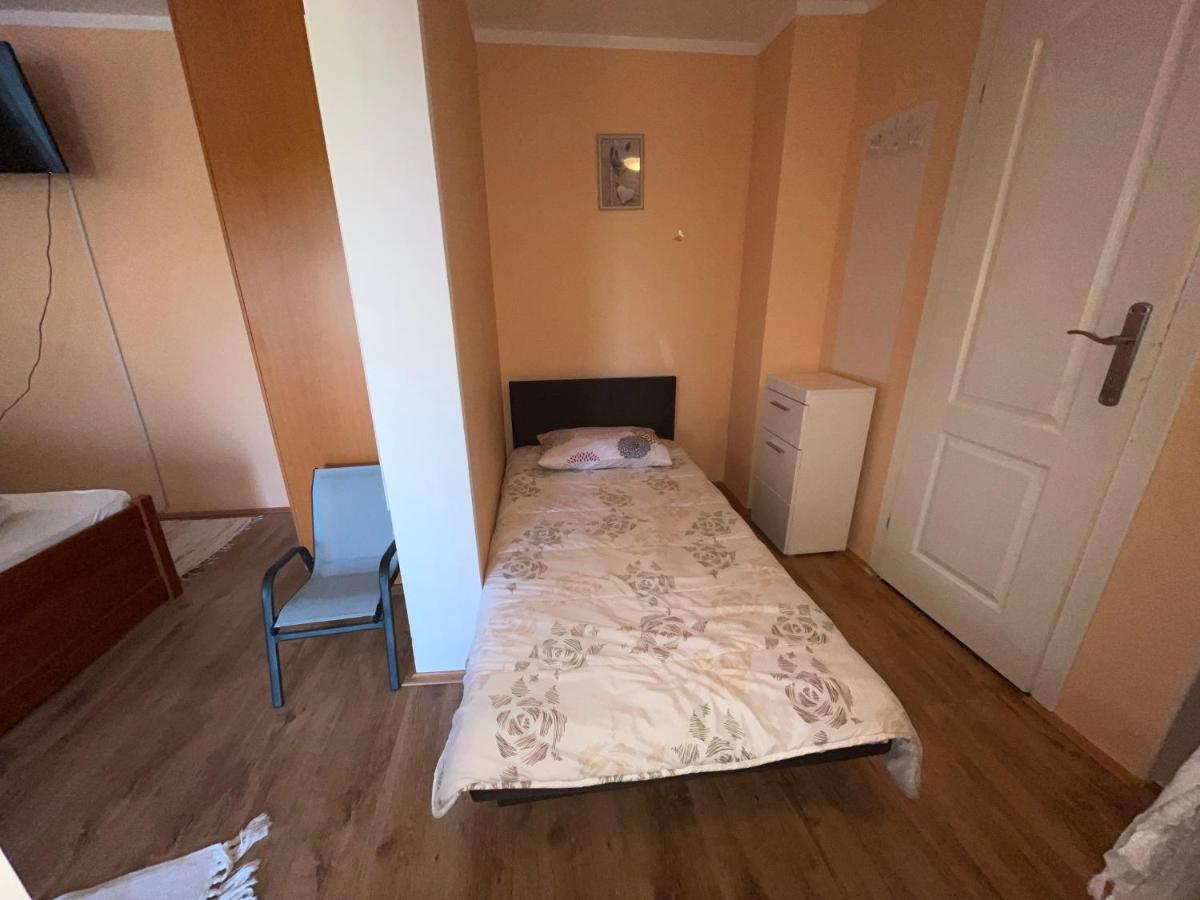 Apartman Simona Vrdnik Εξωτερικό φωτογραφία