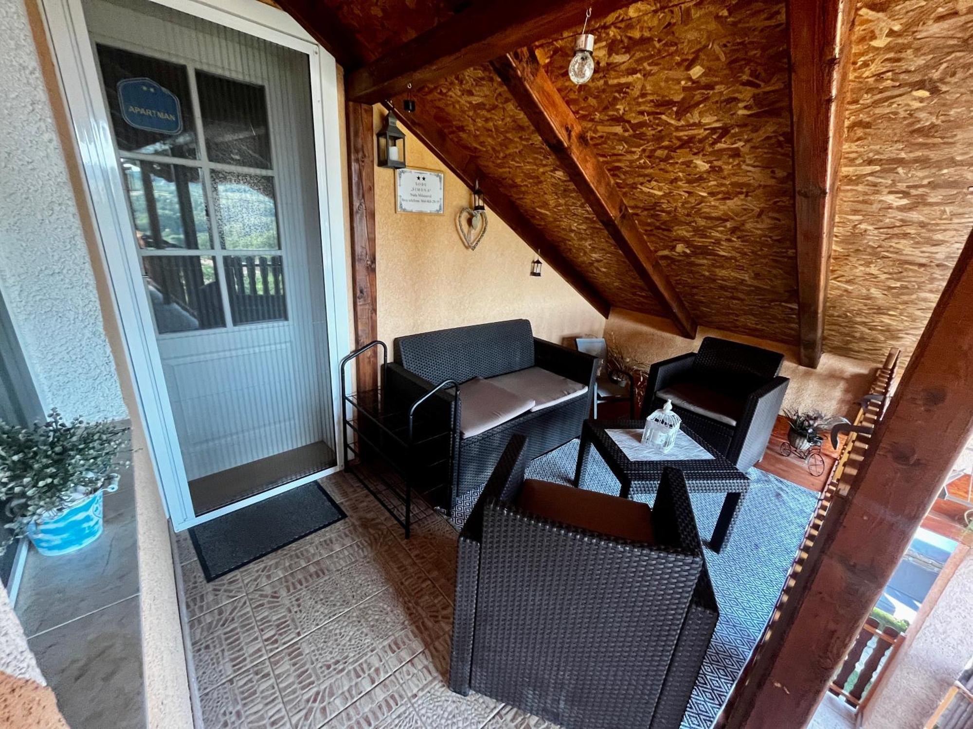 Apartman Simona Vrdnik Εξωτερικό φωτογραφία