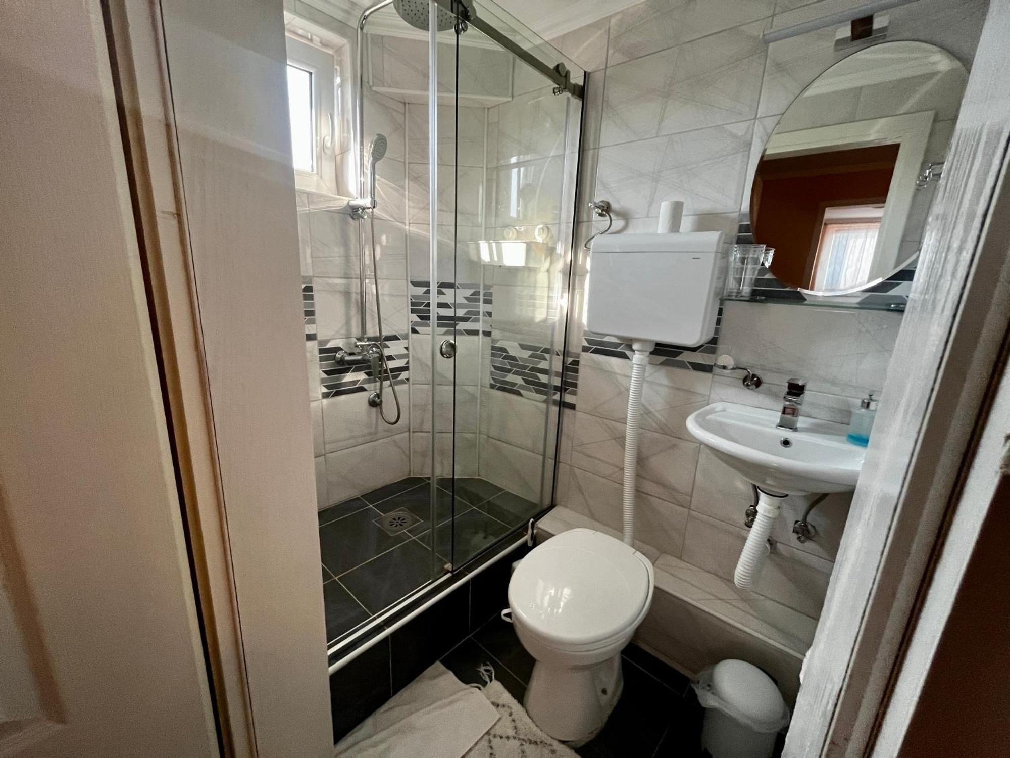 Apartman Simona Vrdnik Εξωτερικό φωτογραφία